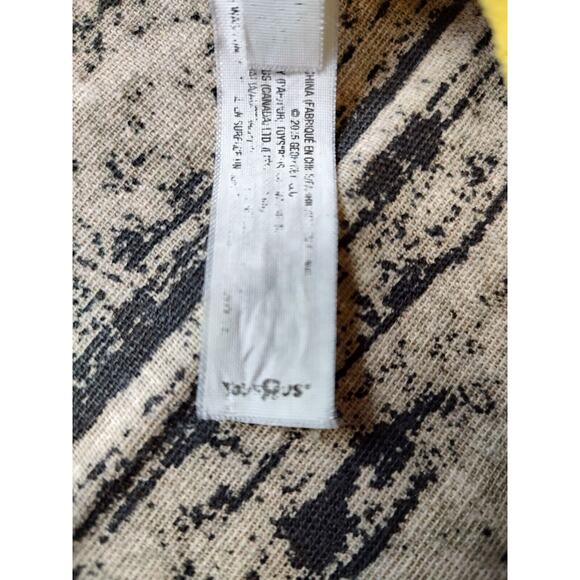 Toys R US Geoffrey The Giraffe 17" Plush Stuffed Animal Toy - Picture 6 of 6